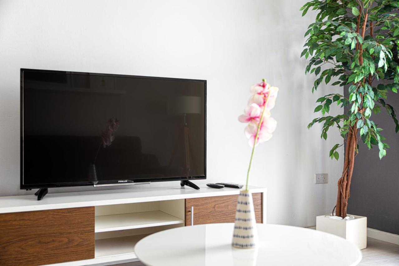 Modern 3 Bedroom & 3 Bathroom Apartment - Near Balluta Bay Saint Julian's ภายนอก รูปภาพ