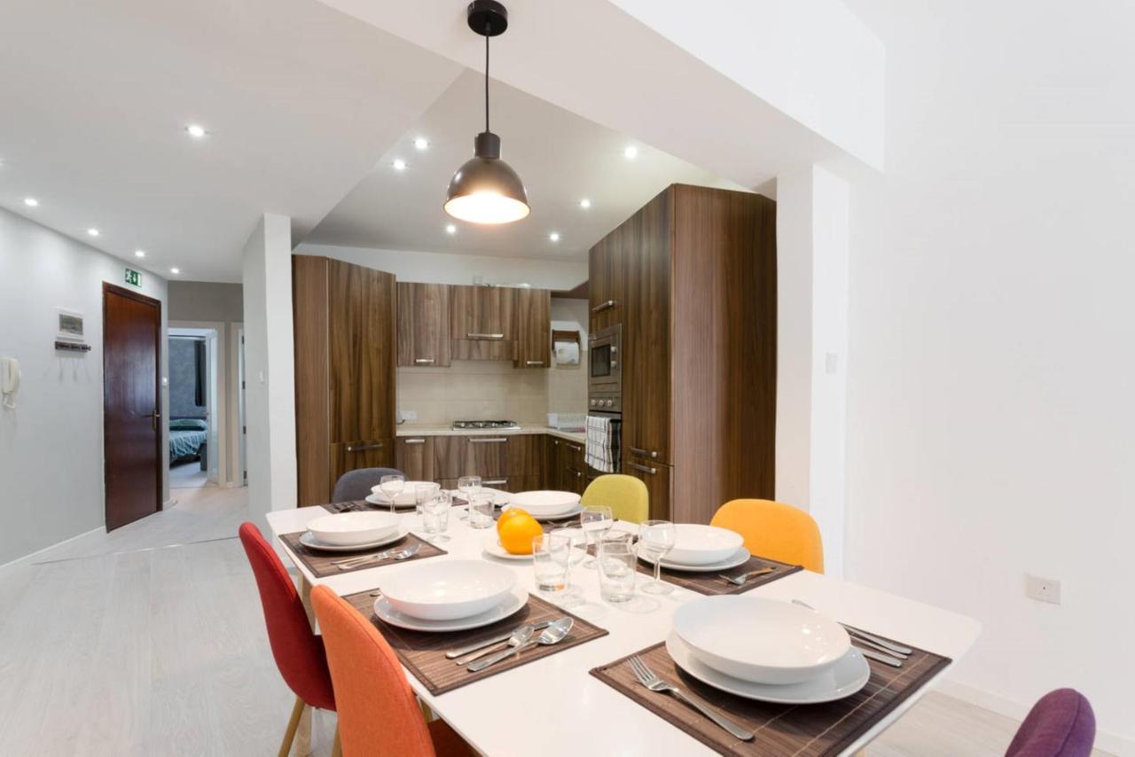 Modern 3 Bedroom & 3 Bathroom Apartment - Near Balluta Bay Saint Julian's ภายนอก รูปภาพ