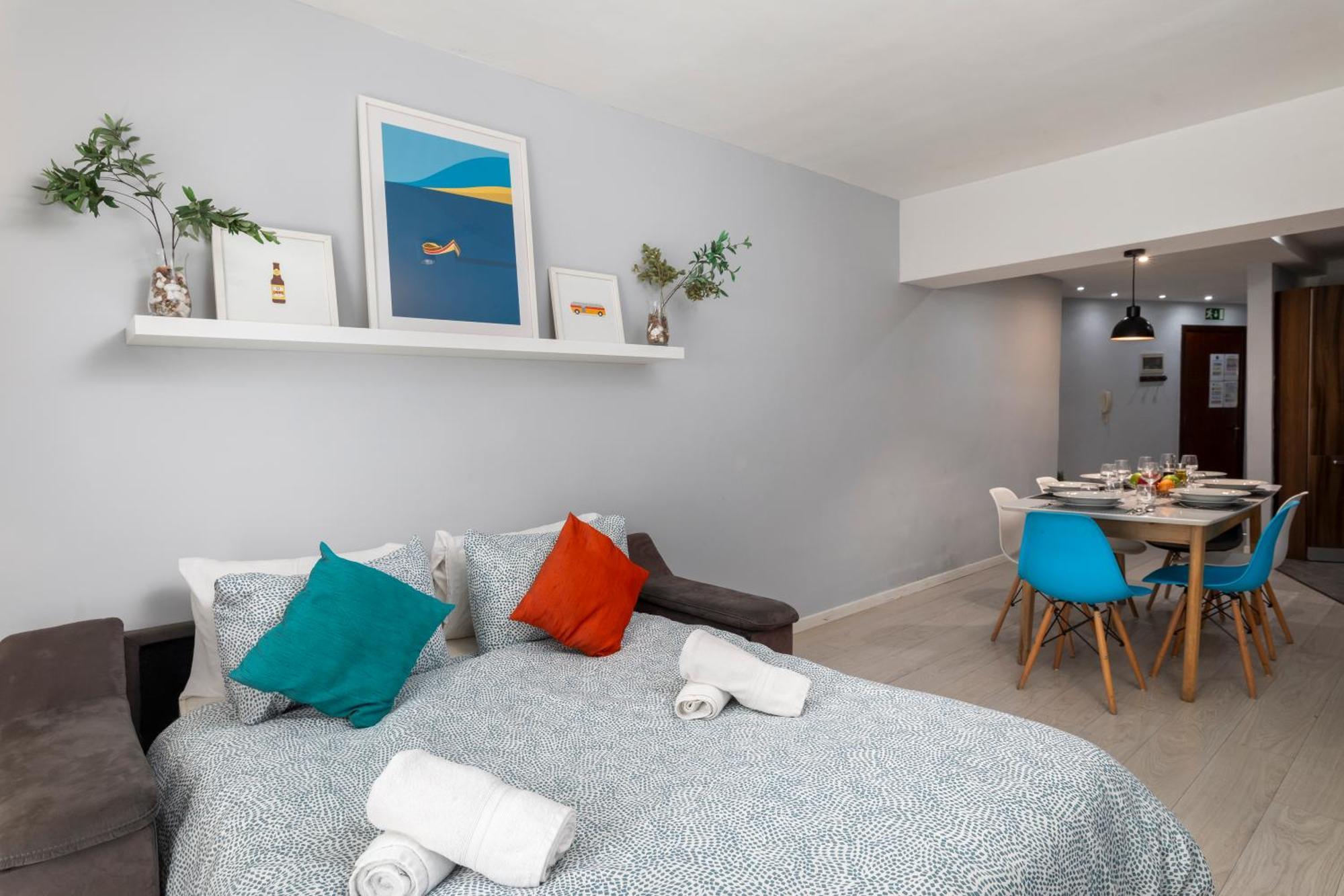 Modern 3 Bedroom & 3 Bathroom Apartment - Near Balluta Bay Saint Julian's ภายนอก รูปภาพ